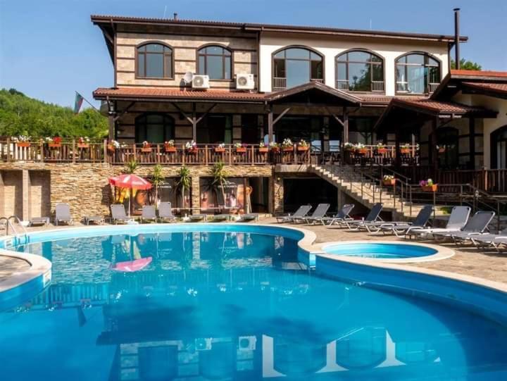 Тодорини Кукли Otel Spanchevtsi Dış mekan fotoğraf